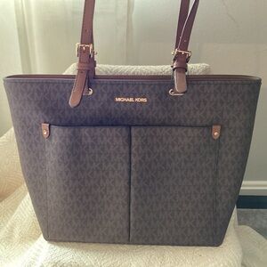 Michael Kors Signature Tote Bag